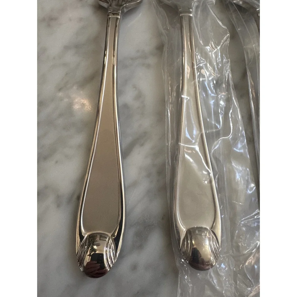 Oneida Garnet Stainless Steel Dinner Forks Set of 4 Glossy 18/10 OHSGARN 8 Inch
